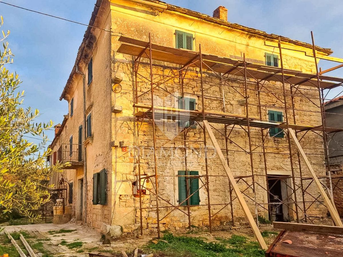 Parenzo, dintorni, bellissima proprietà da ristrutturare!
