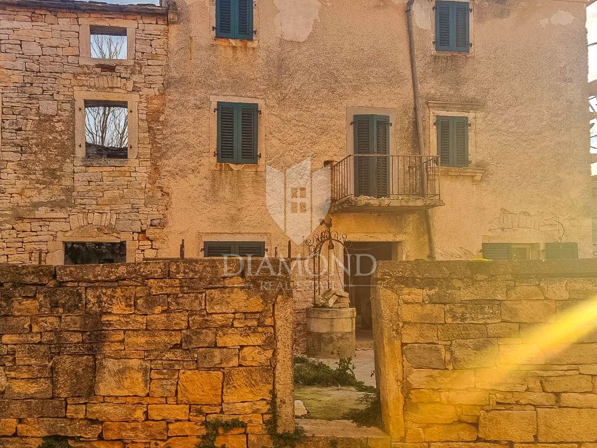 Parenzo, dintorni, bellissima proprietà da ristrutturare!