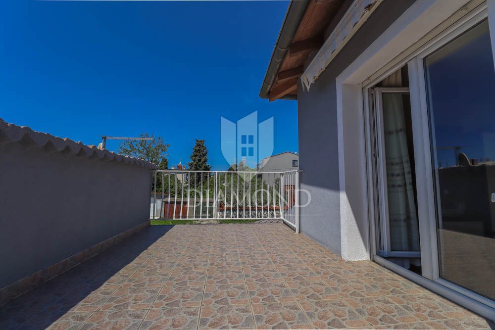 Casa vicino al mare a Pola