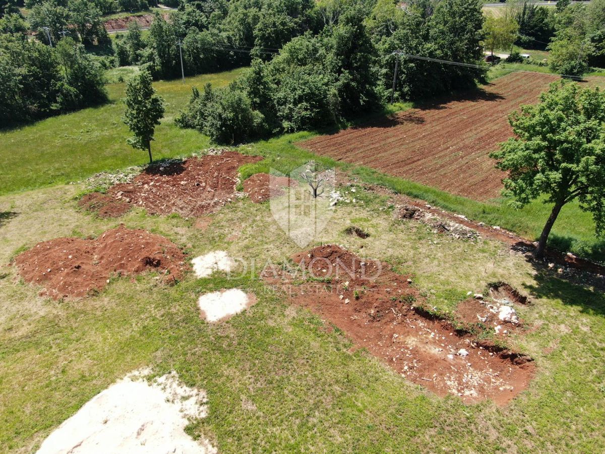 Pisino, dintorni, terreno edificabile