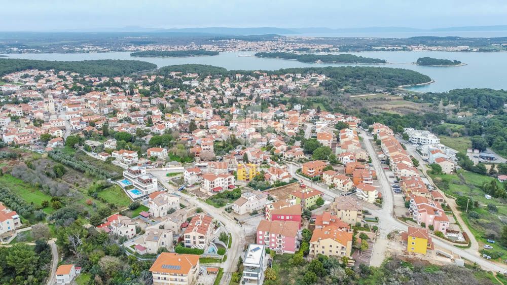 Premantura, unica villa 5 stelle circondata dal mare