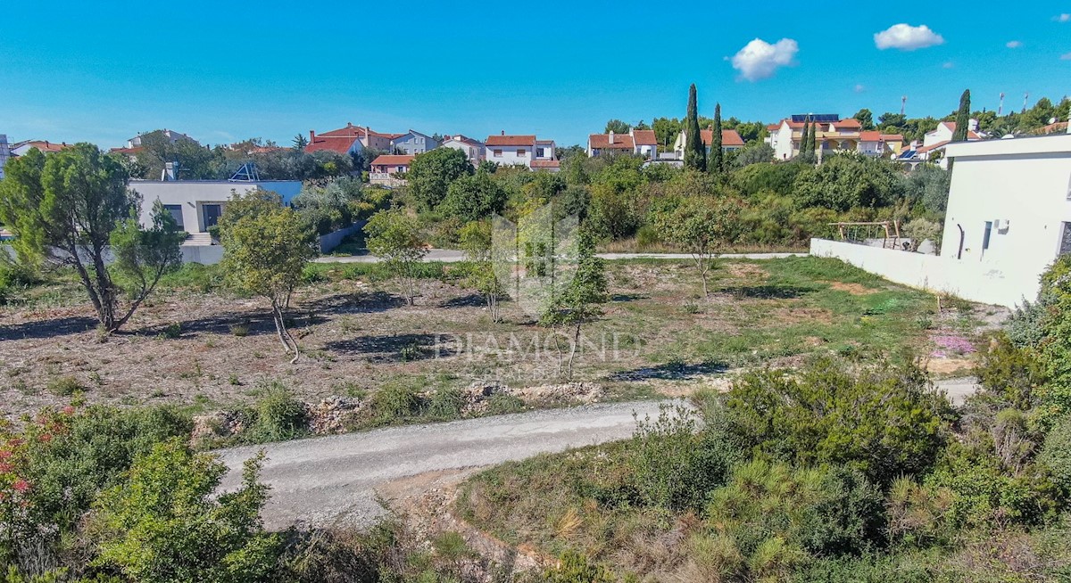 Terreno in una posizione tranquilla per costruire una casa a Medulin