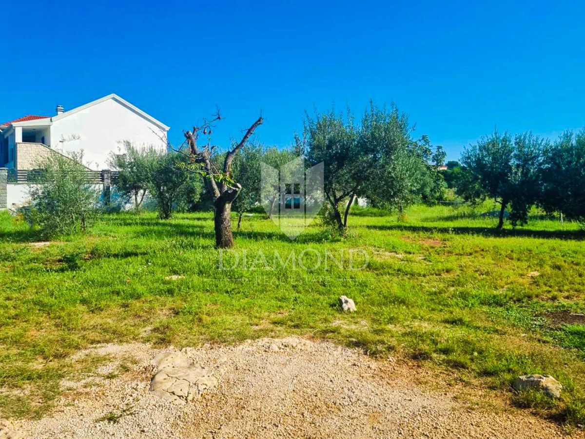 Parenzo, terreno edificabile in una posizione ideale!