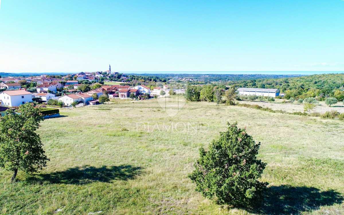 Zona Parenzo, terreno con progetto, permesso di costruire e vista mare!