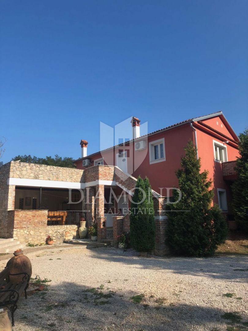 Labin, dintorni, casa in un insediamento tranquillo