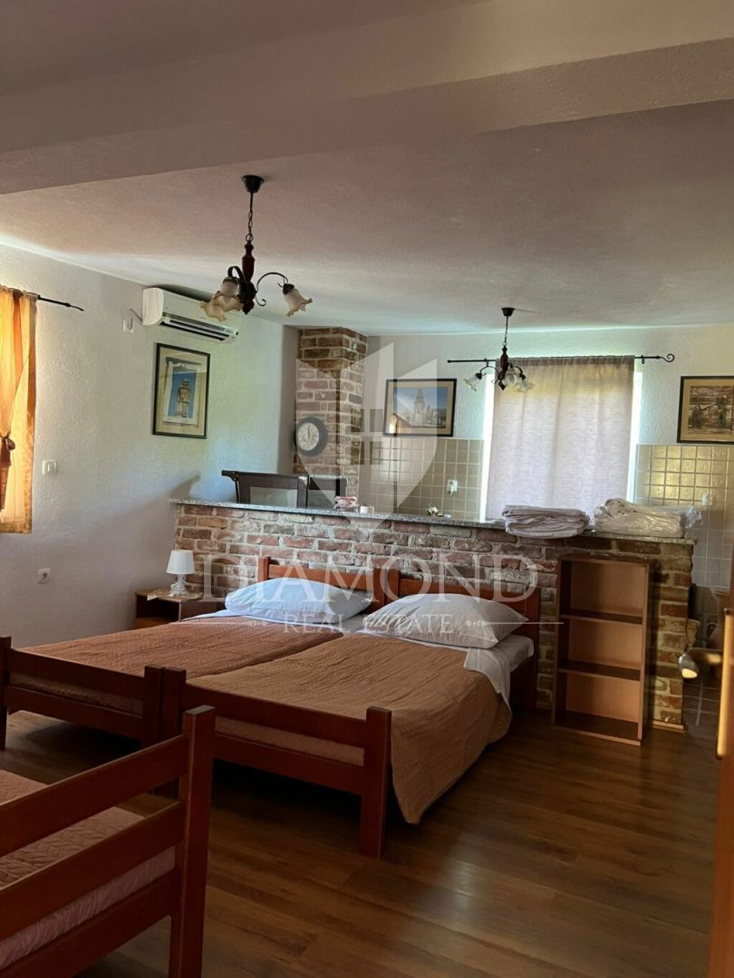 Labin, dintorni, casa in un insediamento tranquillo