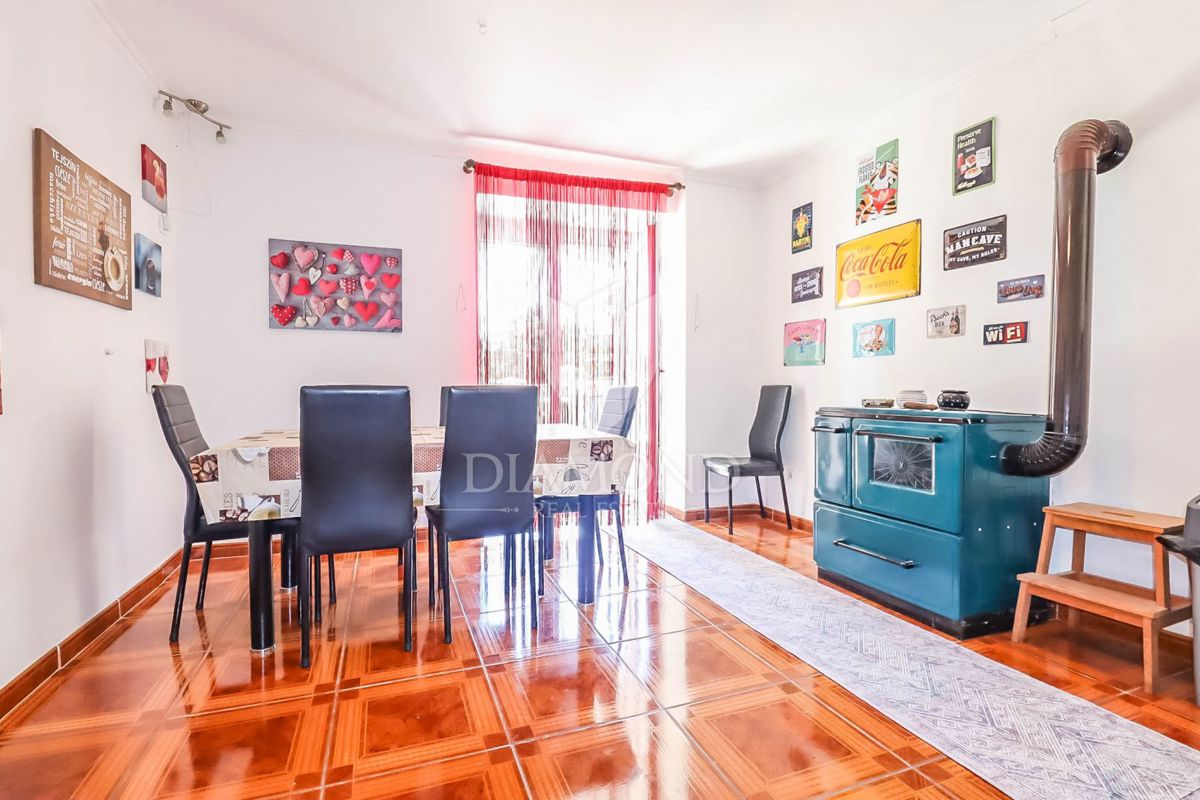 Marcana, dintorni, casa con piscina e ampio giardino