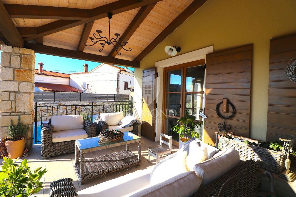 Svetvinčenat, graziosa casa vacanze con piscina