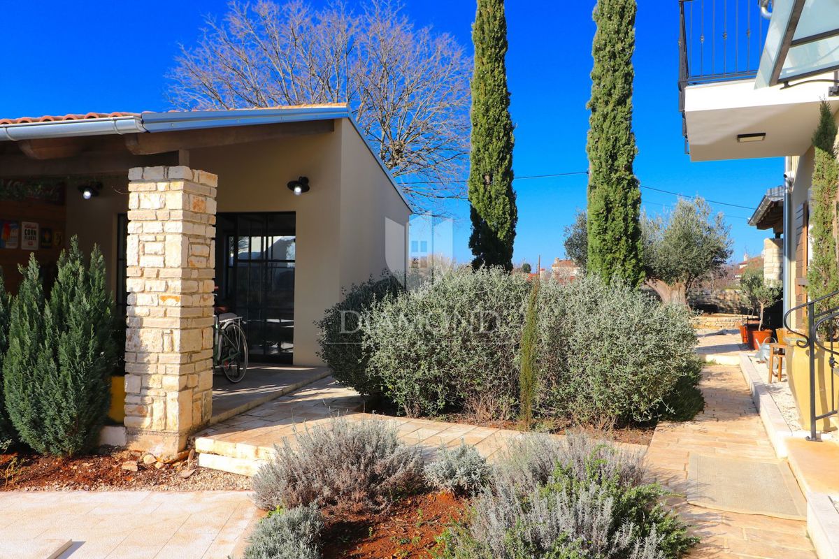 Svetvinčenat, graziosa casa vacanze con piscina