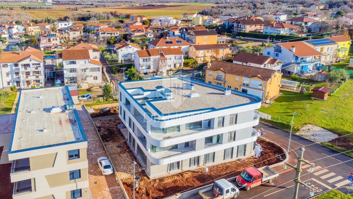 Umago, dintorni, nuova costruzione! Appartamento moderno con ascensore!