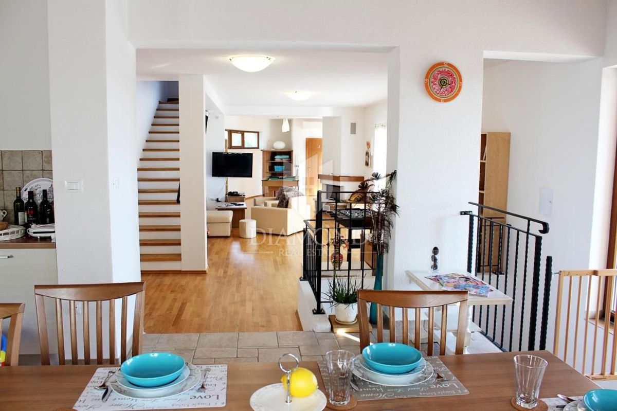 Gimino, una bellissima villa nel cuore dell'Istria 