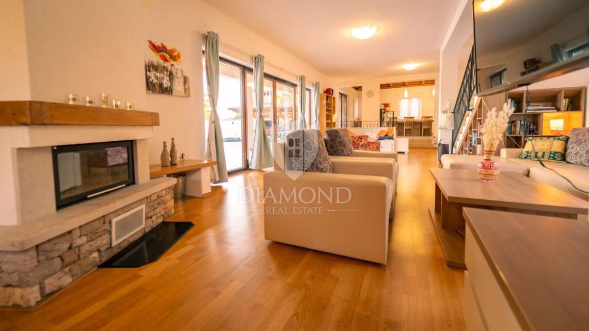 Gimino, una bellissima villa nel cuore dell'Istria 