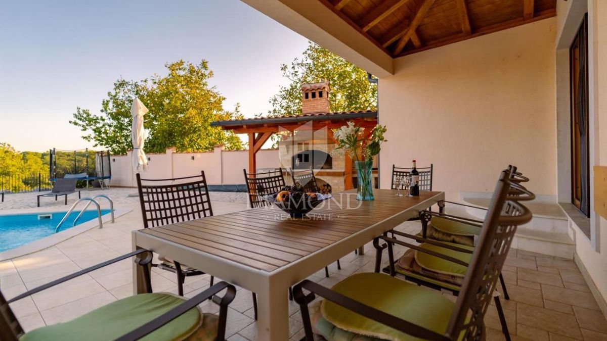 Gimino, una bellissima villa nel cuore dell'Istria 