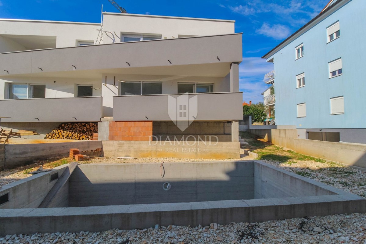 Casa moderna a doppio livello vicino al centro di Rovigno.