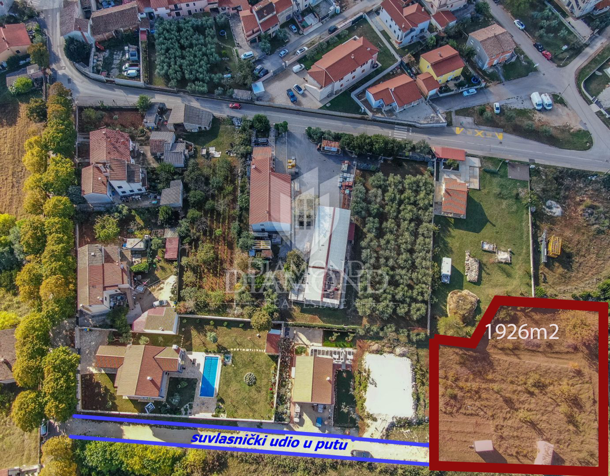 Dignano, ampio terreno edificabile