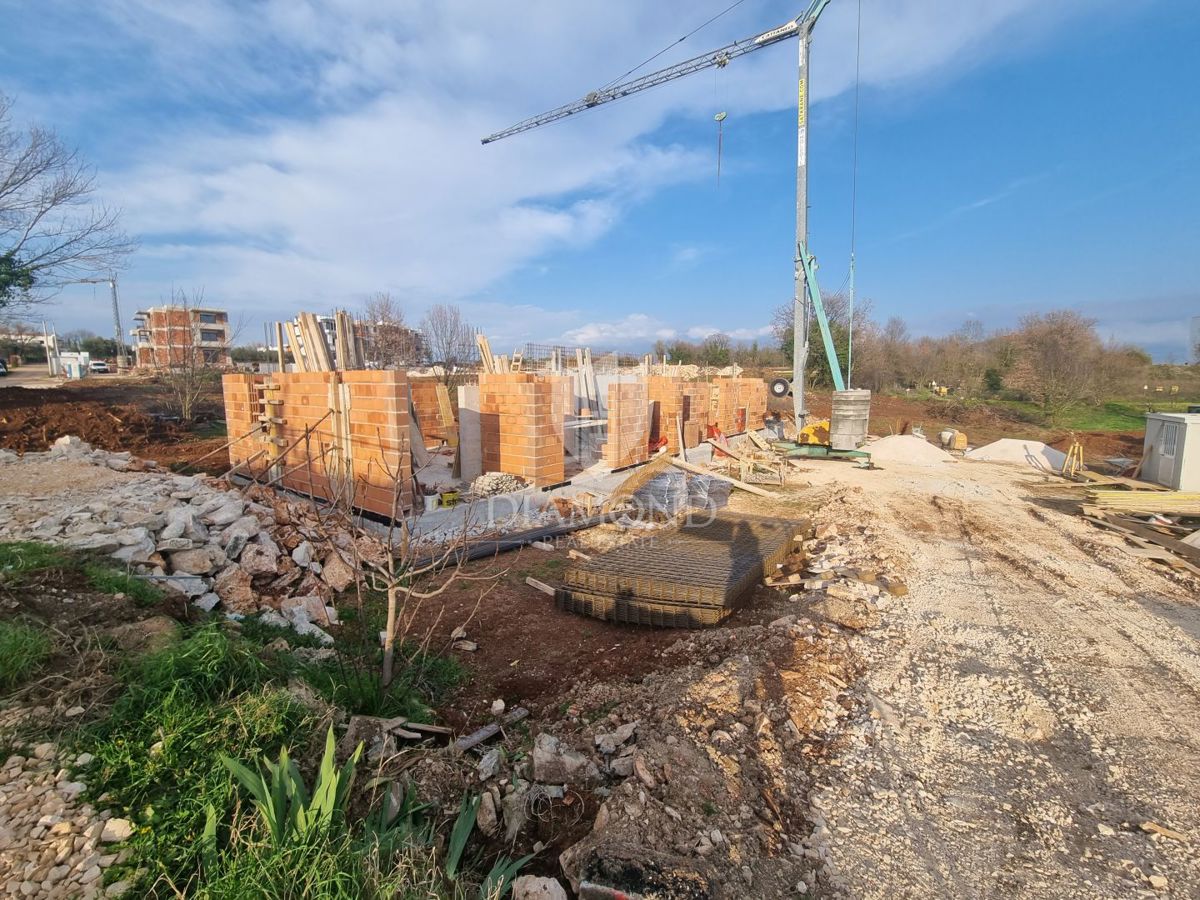 Zona Parenzo, appartamento bilocale al piano terra con giardino!