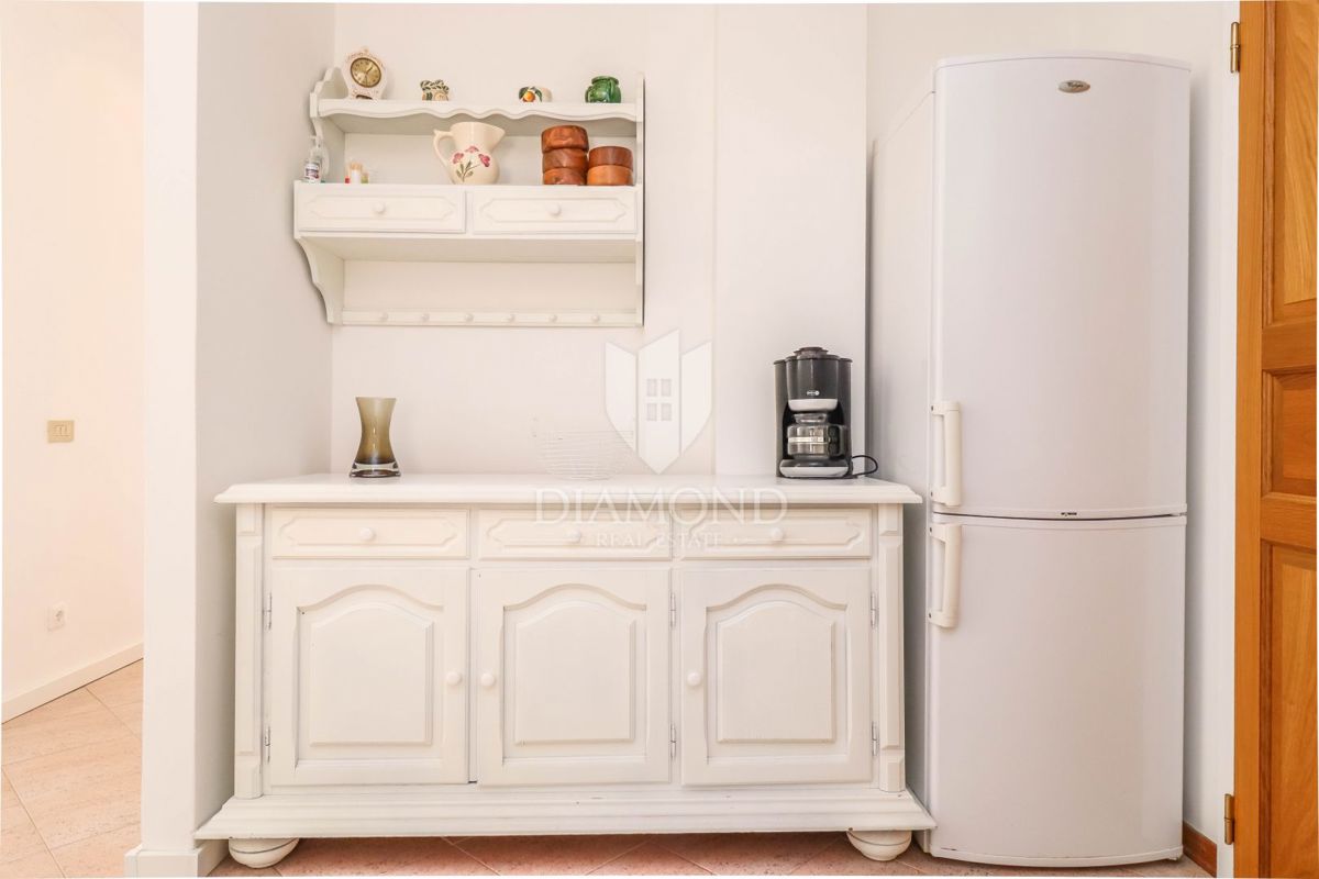 Esclusivo! Buie, Casa indipendente con piscina e vista mare!