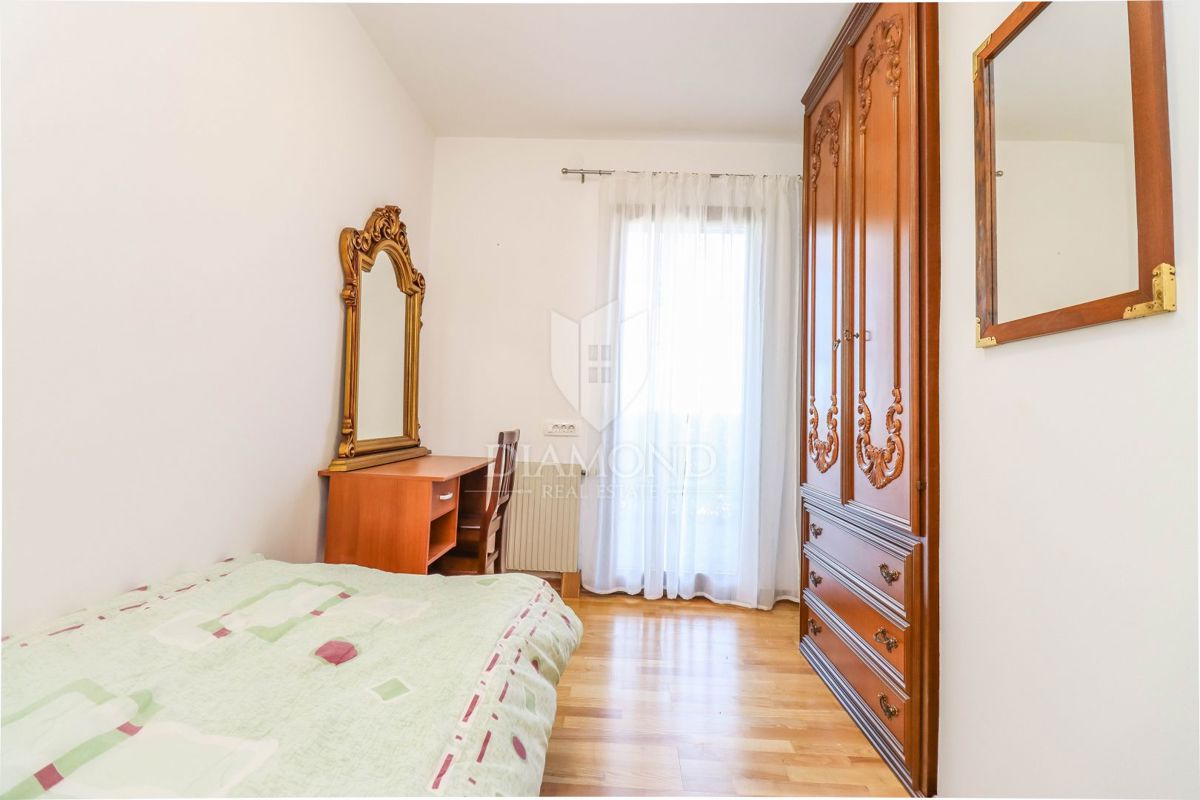 Esclusivo! Buie, Casa indipendente con piscina e vista mare!