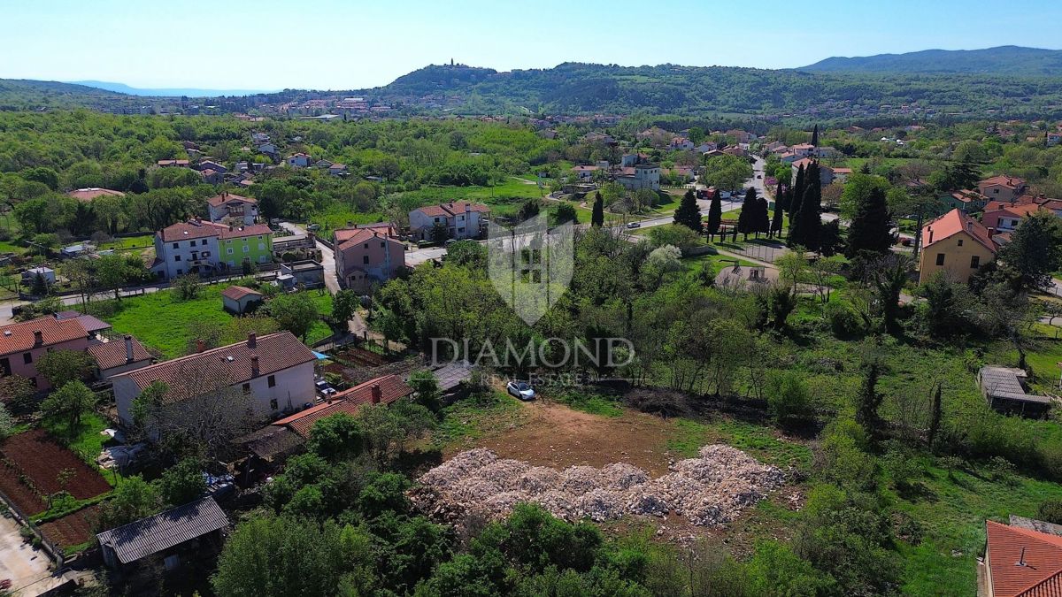 Albona, terreno edificabile con permesso di costruzione