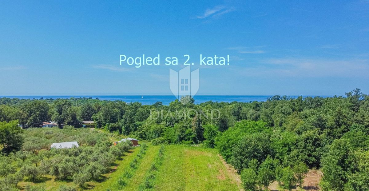 Lovrečica, dintorni! Lussuoso appartamento con vista mare e piscina!