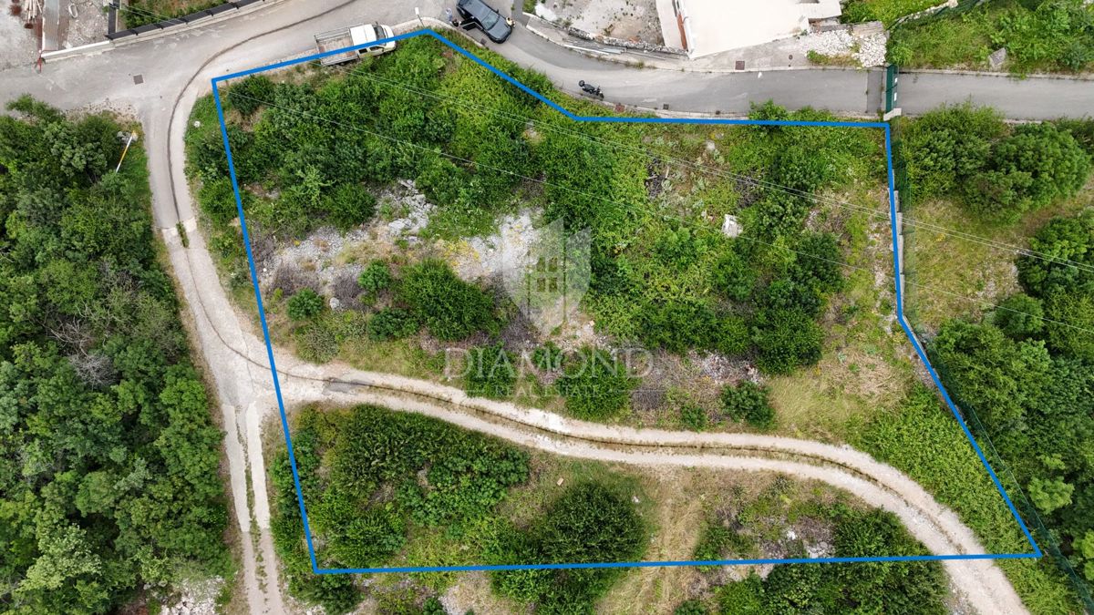 Tersatto, terreno edificabile con permesso di costruzione ottenuto, vista mare