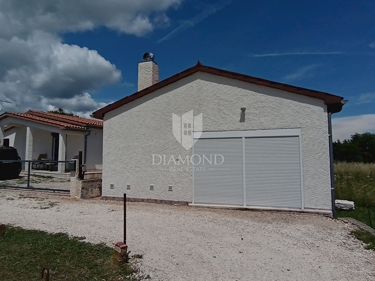 Barban, casa con edificio ausiliario e piscina