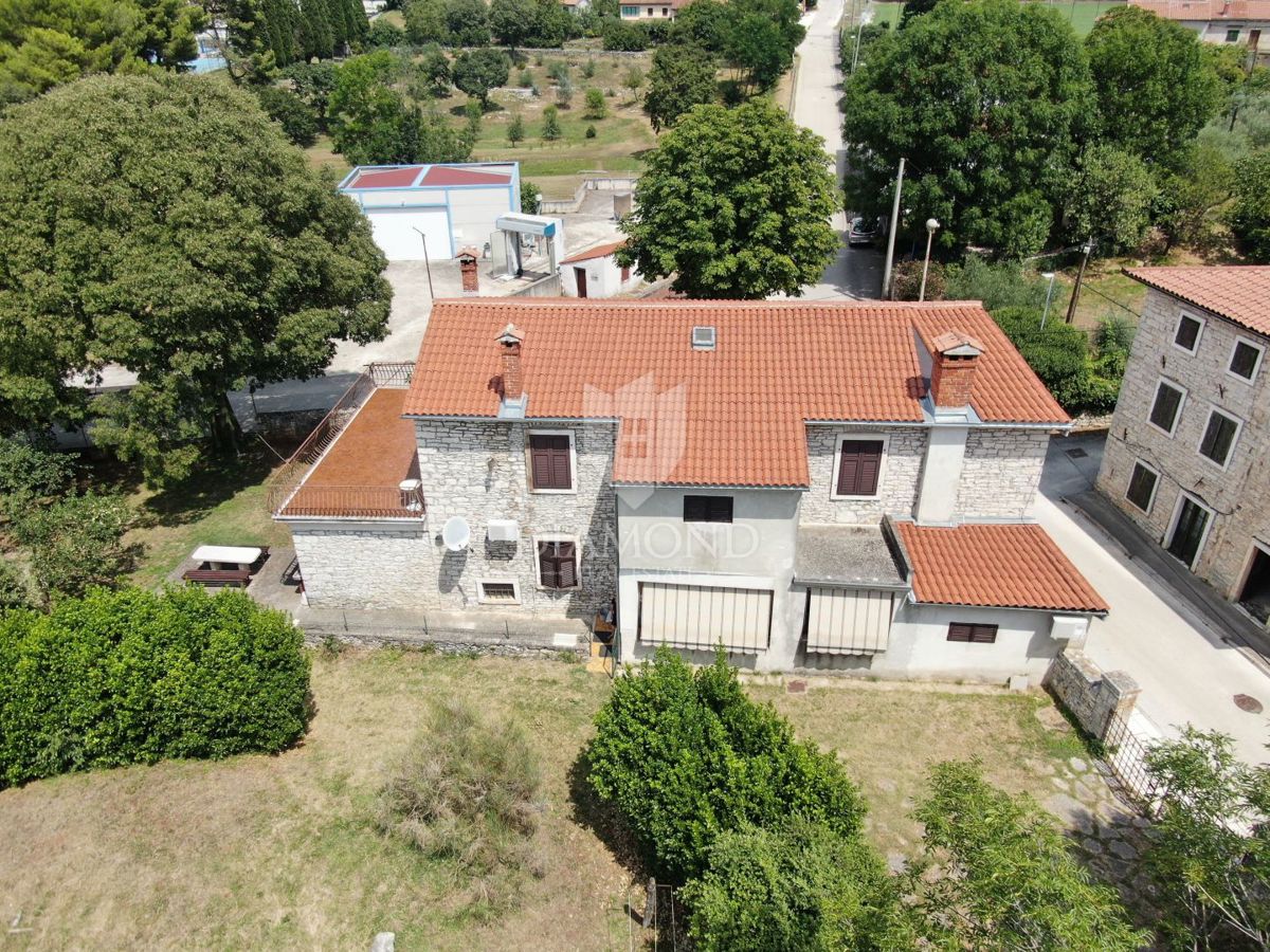 Canfanaro, autentica vecchia casa in pietra nel cuore del paese con giardino