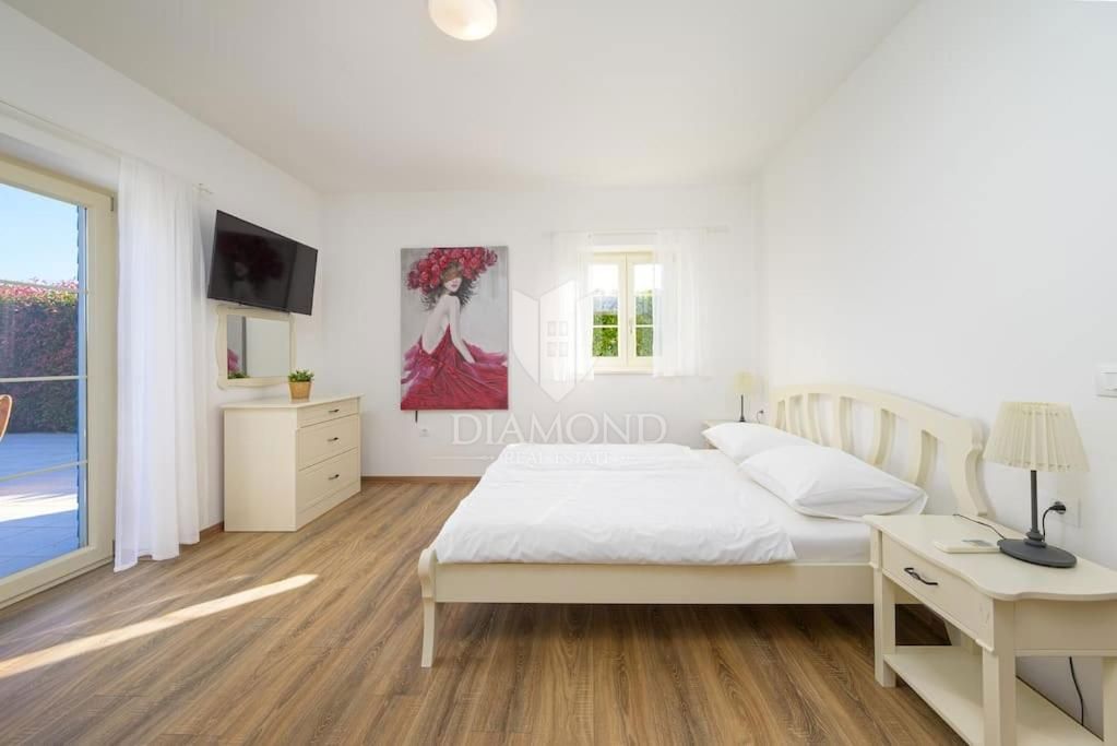 Barban, Villa vicino al mare