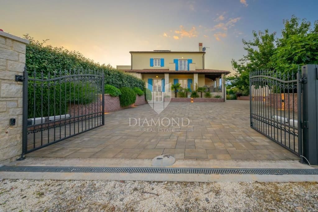 Barban, Villa vicino al mare