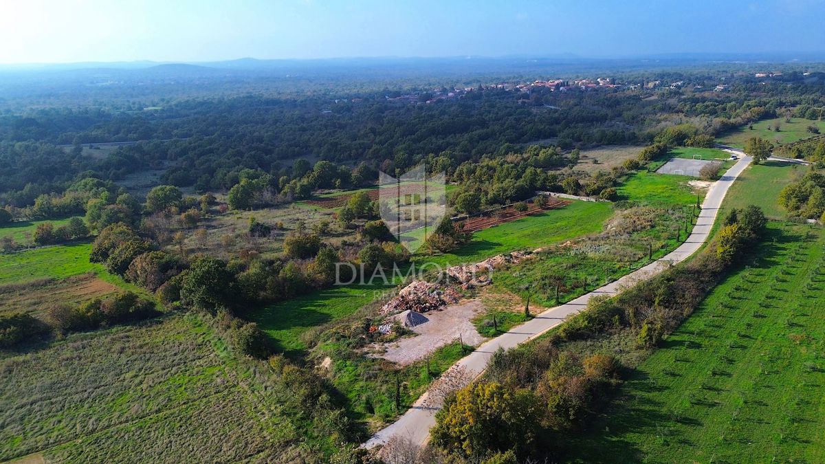 Svetvinčenat, terreno per la costruzione di un campeggio di lusso