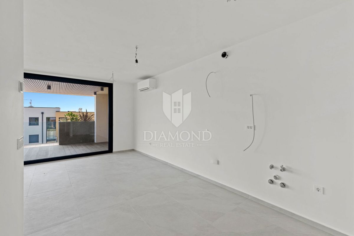 Cittanova, moderno appartamento di 95 m2 con 2 camere da letto e terrazza!