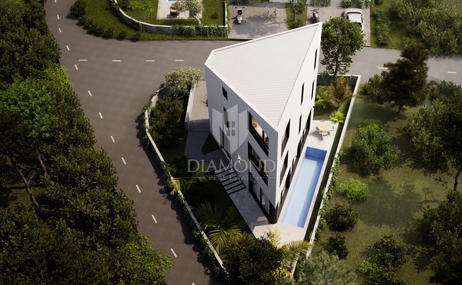 Poreč, Dintorni – Villa Moderna in Progetto