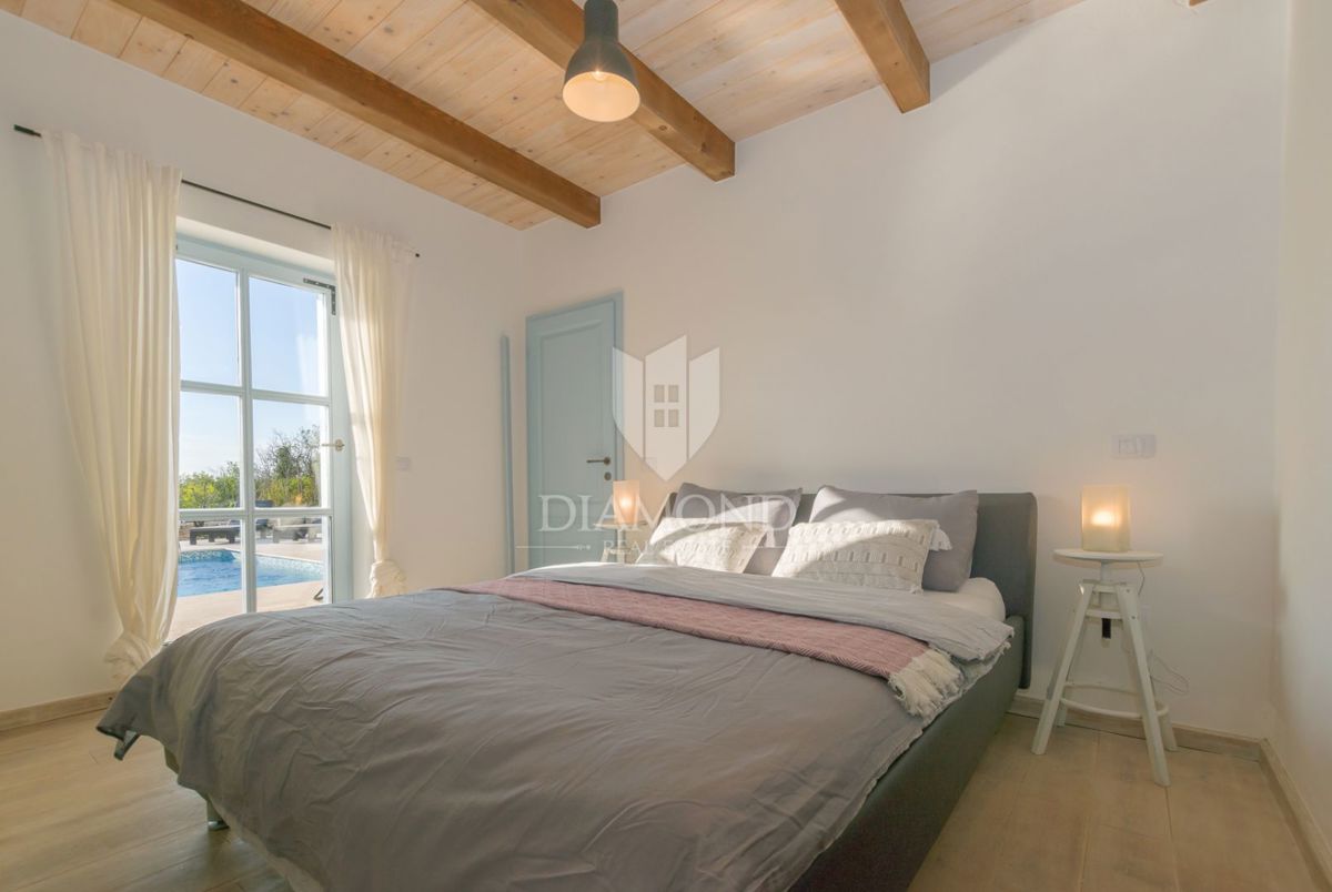 Villa con piscina e vista mare, nei dintorni di Svetvinčenat