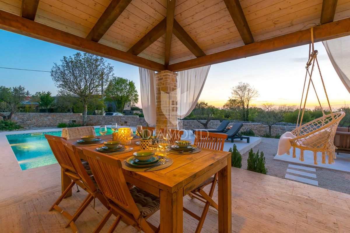 Villa con piscina e vista mare, nei dintorni di Svetvinčenat