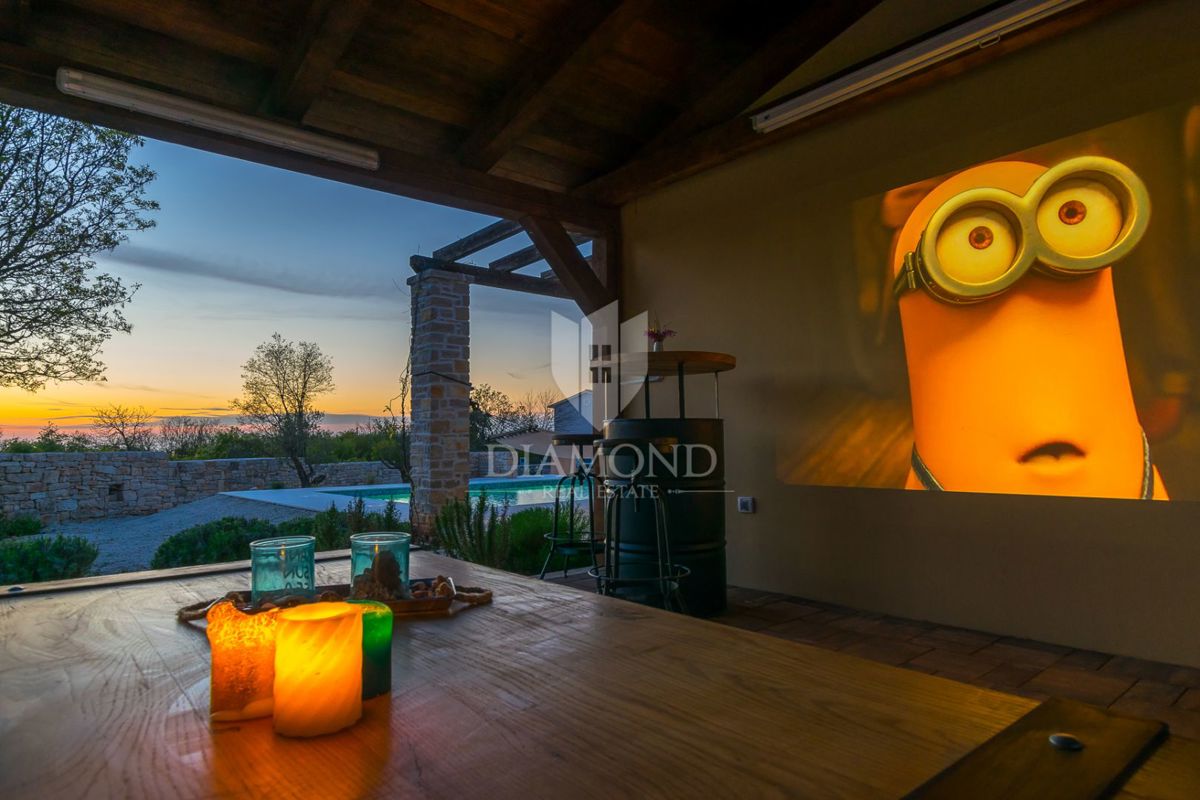 Villa con piscina e vista mare, nei dintorni di Svetvinčenat