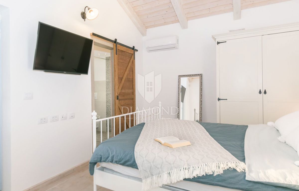 Villa con piscina e vista mare, nei dintorni di Svetvinčenat