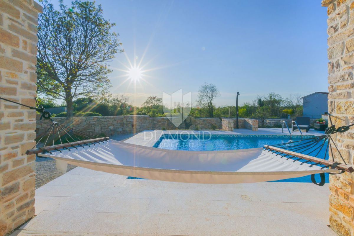 Villa con piscina e vista mare, nei dintorni di Svetvinčenat