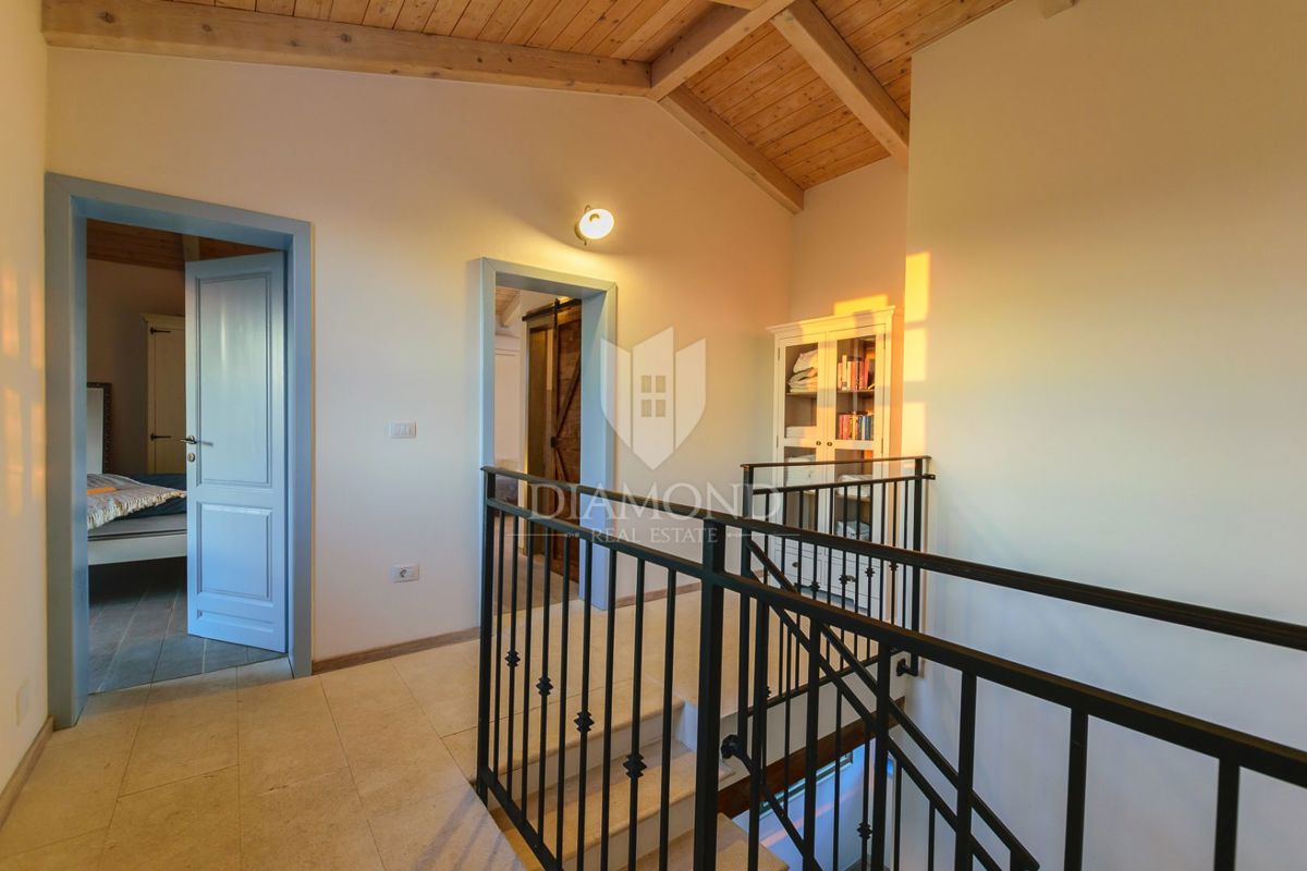 Villa con piscina e vista mare, nei dintorni di Svetvinčenat