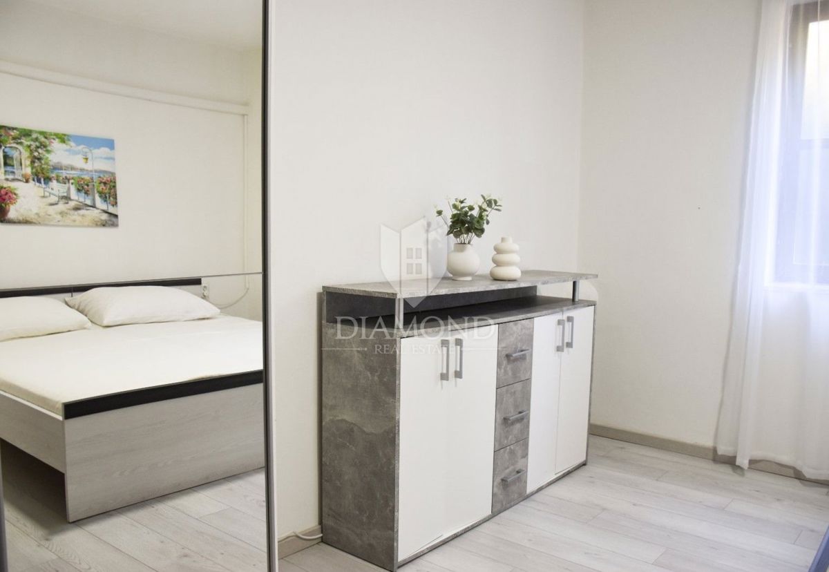 Poreč, appartamento in città con due unità separate