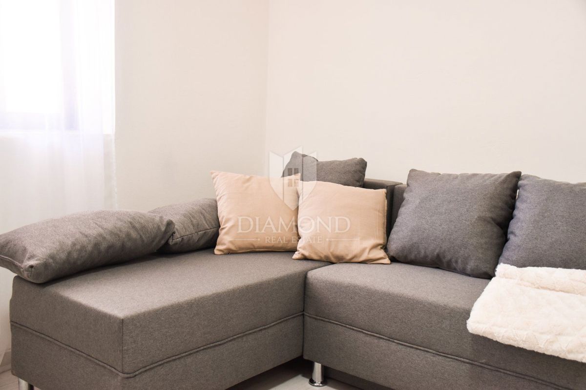 Poreč, appartamento in città con due unità separate