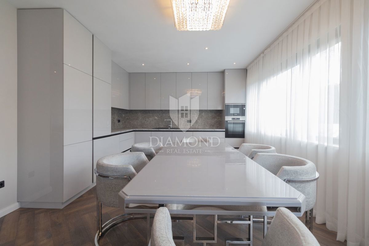 Rovigno, appartamento nuovo e arredato, a 500 m dal mare