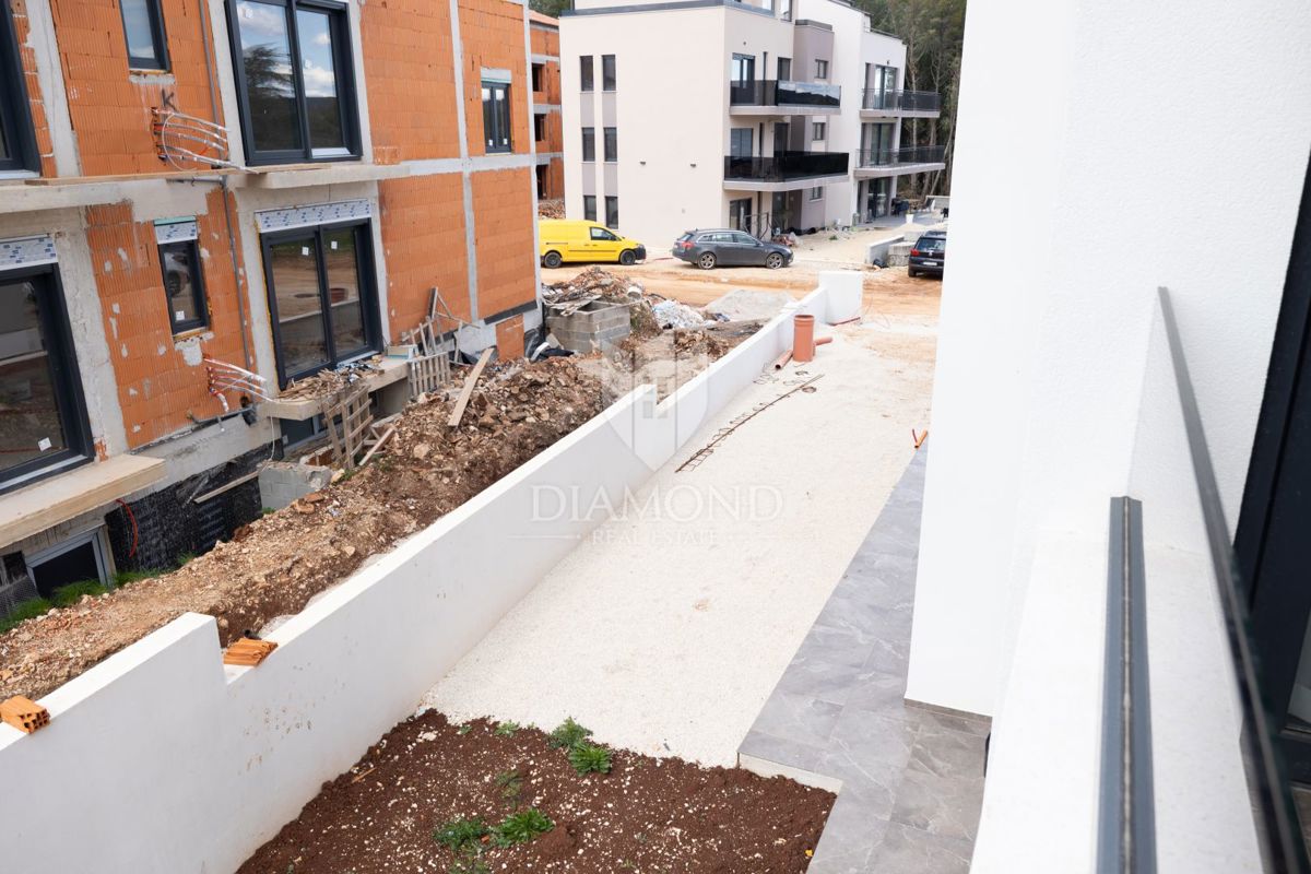 Rovigno, appartamento nuovo e arredato, a 500 m dal mare