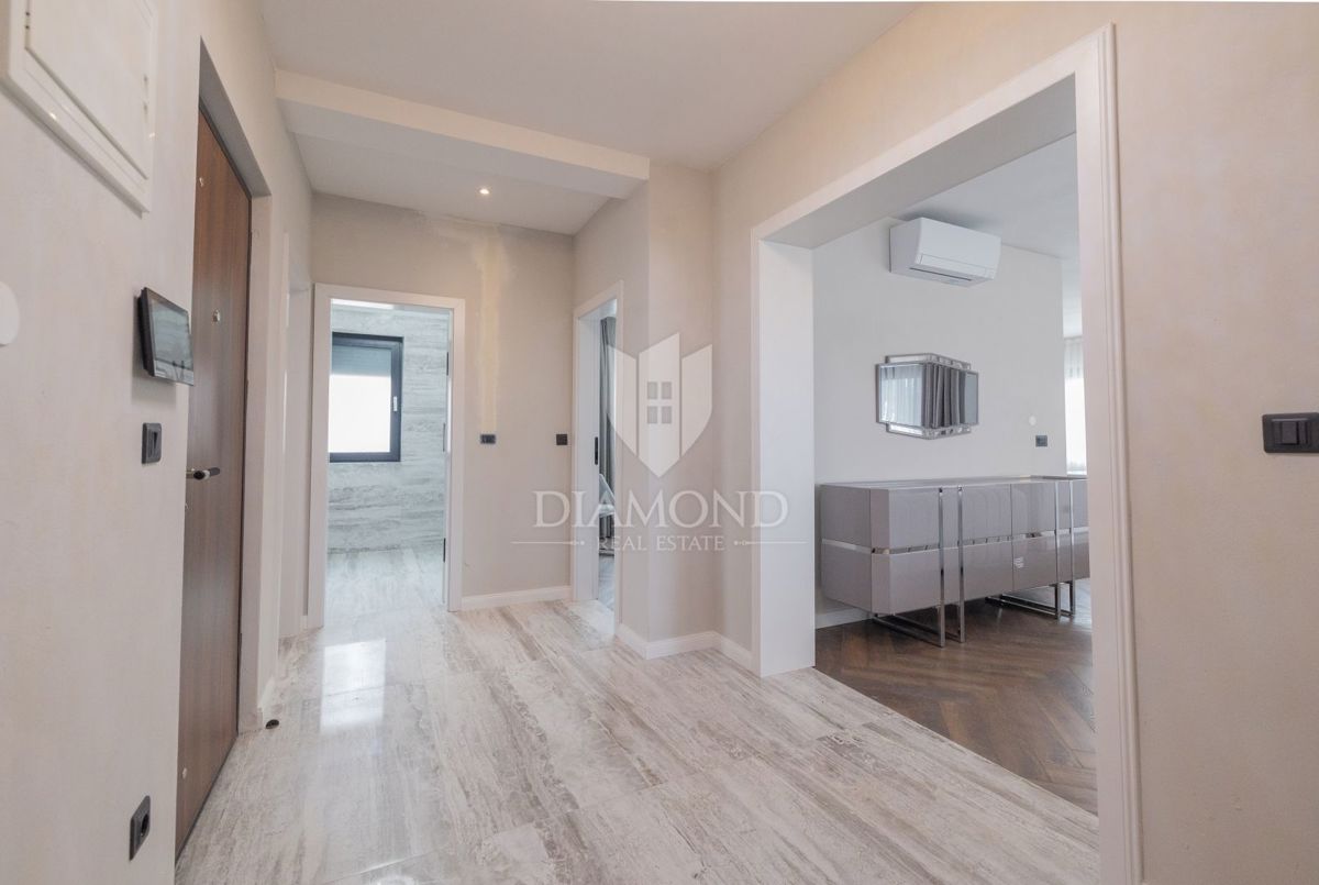 Rovigno, appartamento nuovo e arredato, a 500 m dal mare