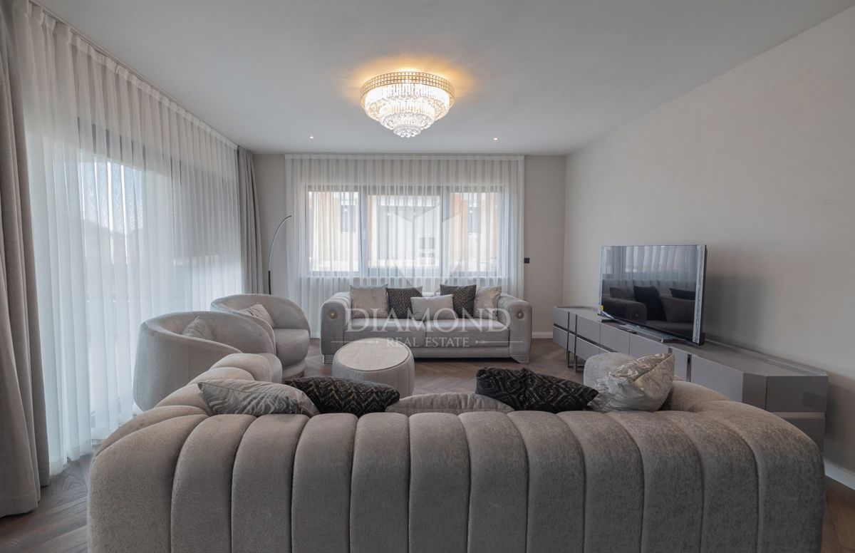 Rovigno, appartamento nuovo e arredato, a 500 m dal mare