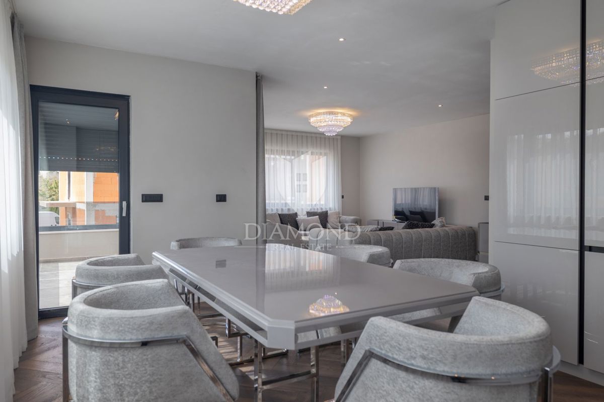 Rovigno, appartamento nuovo e arredato, a 500 m dal mare