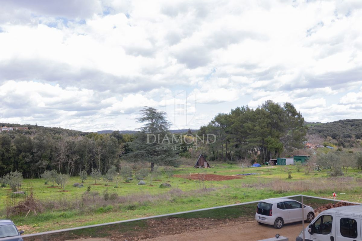 Rovigno, appartamento nuovo e arredato, a 500 m dal mare