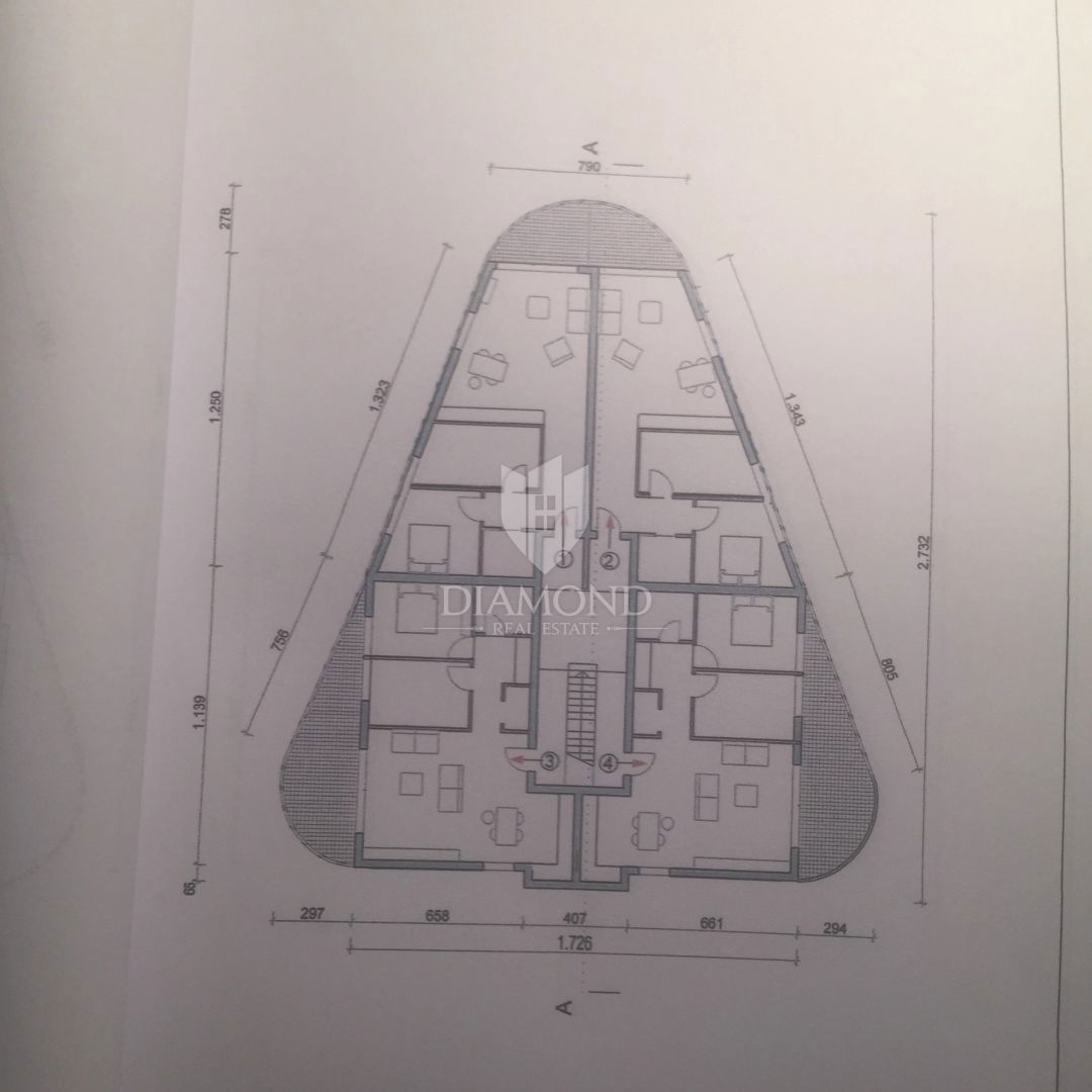 Opportunità! Rovigno, dintorni, terreno con permesso!