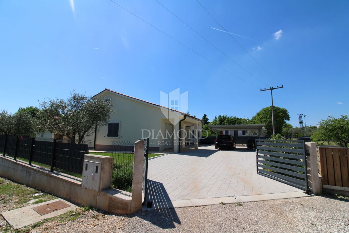 Nuova casa con piscina vicino a Labin