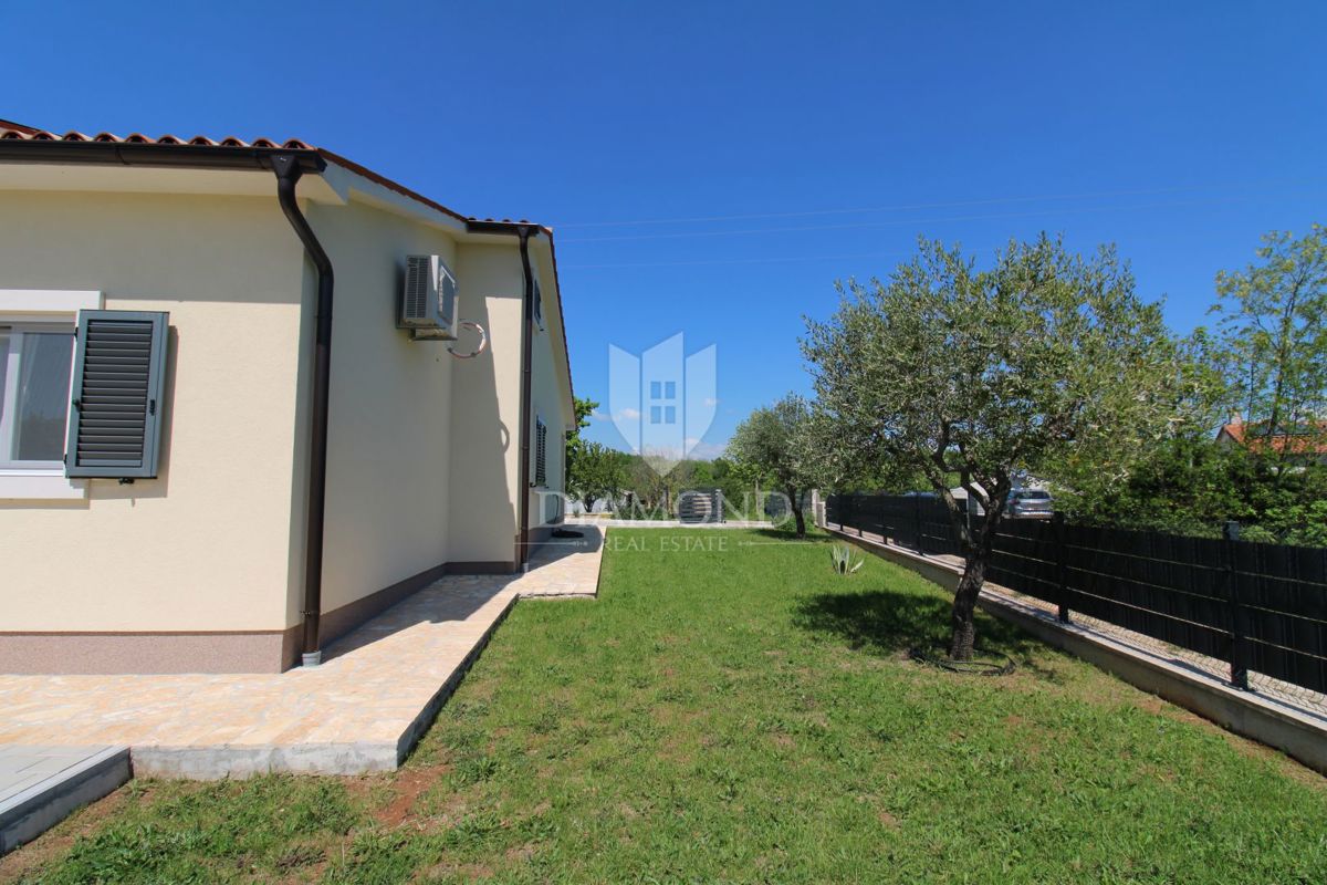 Nuova casa con piscina vicino a Labin