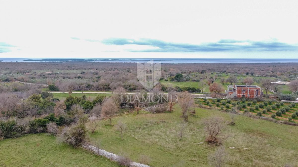 Terreno edificabile a Dignano - vista mare, posizione tranquilla!